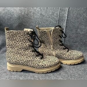 Leopard Print, Waterproof Women's Boots Sz 7